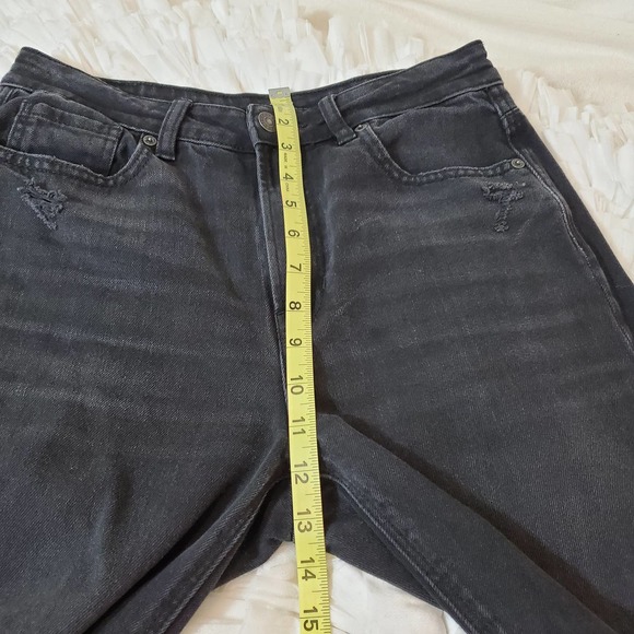 AMERICAN EAGLE | MOM JEAN BLACK WASHED DISTRESSED WHISKERING JEANS WOMEN SIZE 2 - Picture 15 of 17